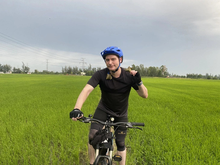 Kyo York thích đạp xe, mê khám phá những cung đường mới
