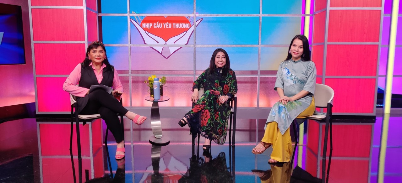 MC Trúc Thy cùng Nhà phát minh gốc Việt talkshow về dự án Mẹ Thiên Nhiên trên sóng truyền hình Mỹ