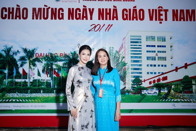 hoa-hau-loan-vuong-mac-ao-dai-gian-di-ngoi-ghe-giam-khao-tgnguoinoitieg 10