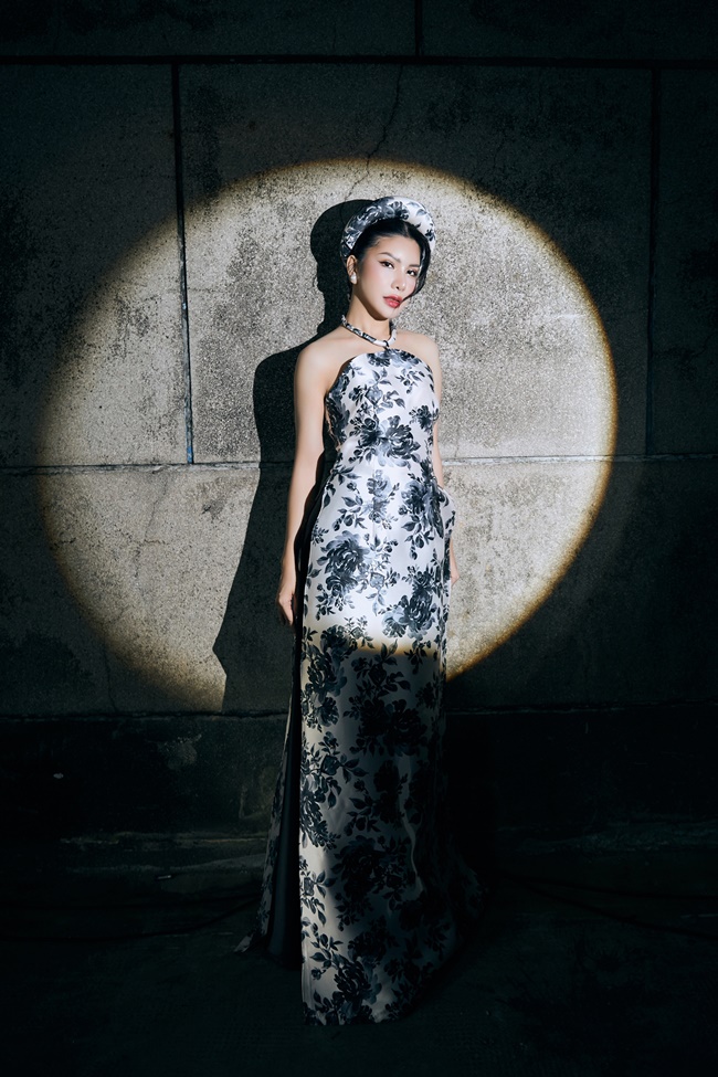 hoa-hau-loan-vuong-mac-ao-dai-gian-di-ngoi-ghe-giam-khao-tgnguoinoitieg 13