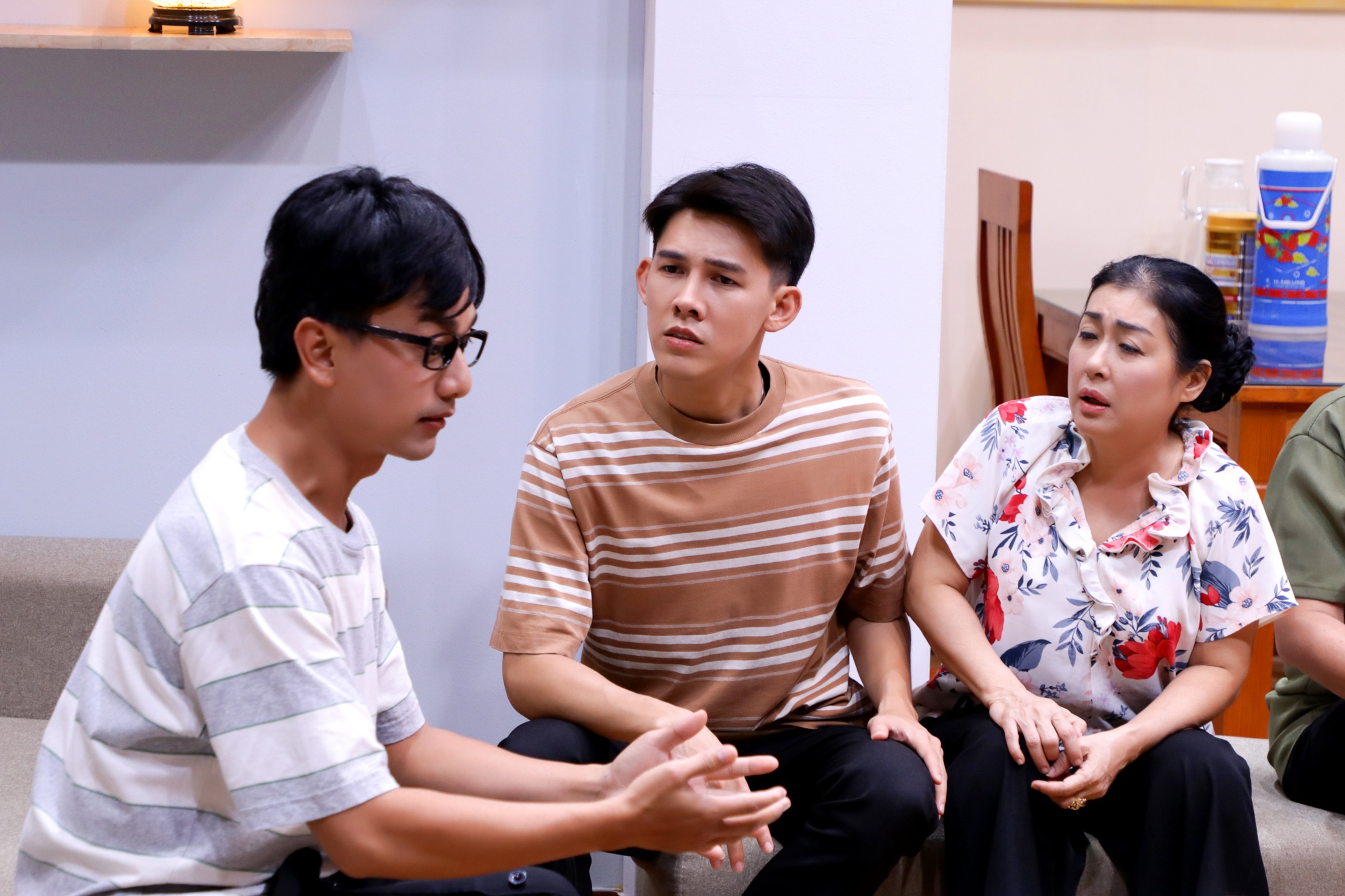 Xóm Trọ Thanh Xuân nhặt được em bé, nghi là con rơi của Tâm Anh