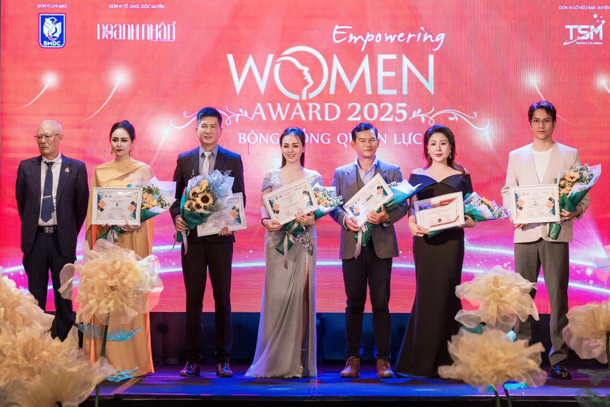 minh-anh-academy-nha-tai-tro-bong-hong quyen-luc2