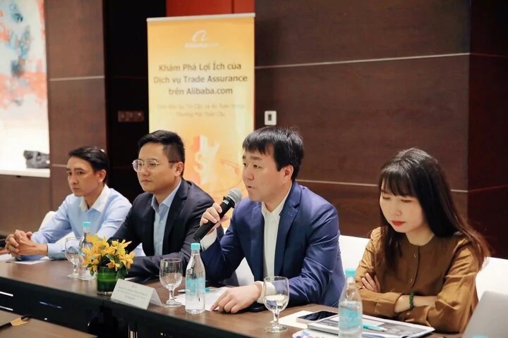 ‘Gã khổng lồ’ Alibaba giúp doanh nghiệp vừa và nhỏ ở Việt Nam bán hàng thế nào?