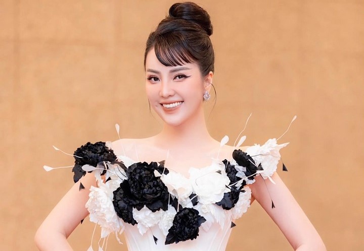 BTV Thụy Vân buồn vì sự cố bất khả kháng trên sóng trực tiếp của VTV trưa 4/11
