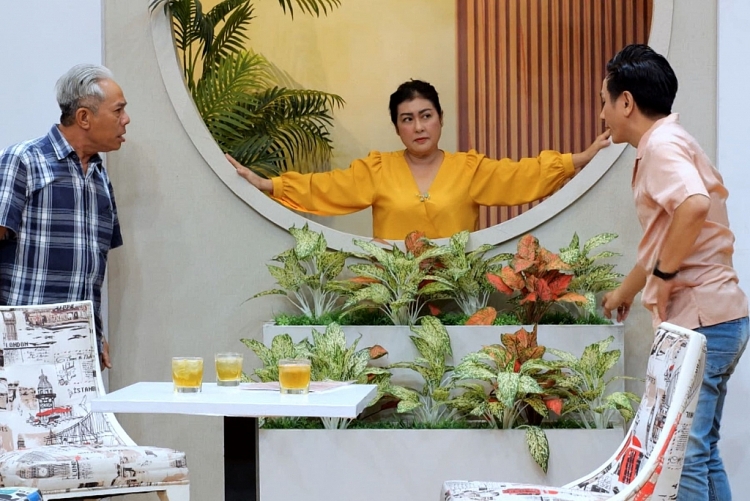 Bộ tứ Trung Dân, Thanh Thủy, Đình Toà, Hoàng Mèo tranh chấp bất động sản