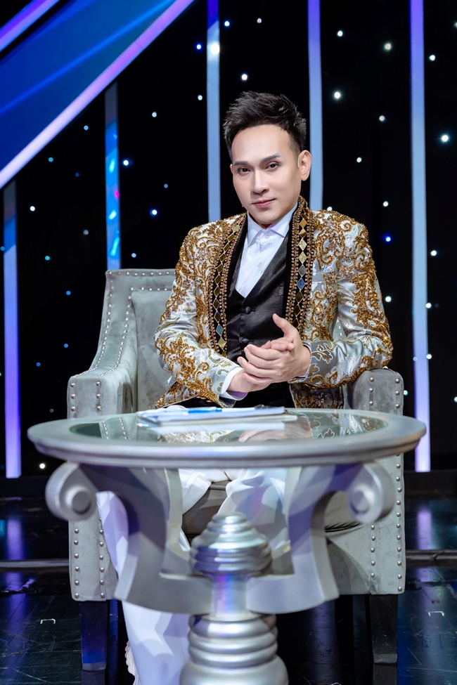 GIAM-KHAO-NGUYEN-VUTGNGUOINOITIENG-HAPHUONG2