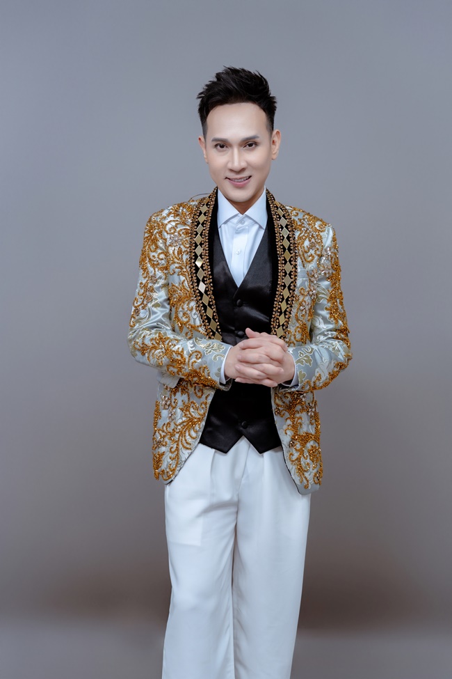 GIAM-KHAO-NGUYEN-VUTGNGUOINOITIENG-HAPHUONG3