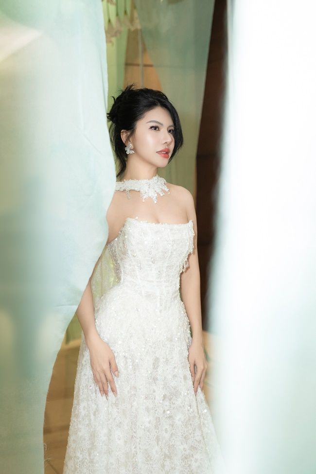hoa-hau-loan-vuong-tgnguoinoitieng5