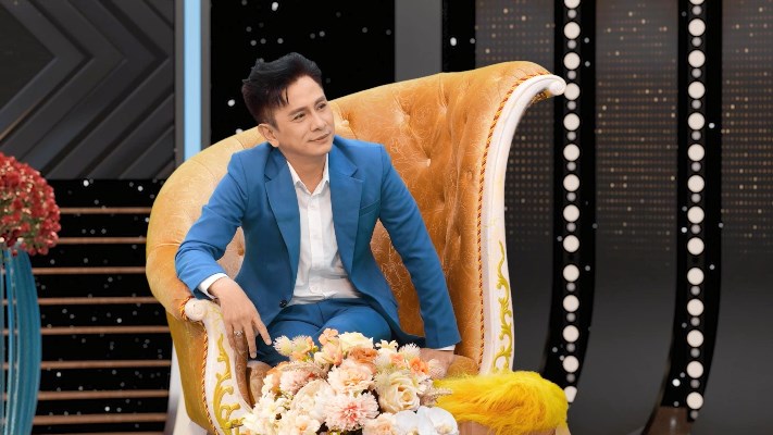 mc-dinh-toan-ne-showbiz