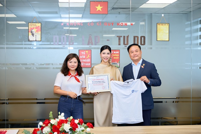 hoa-hau-loan-vuong-8
