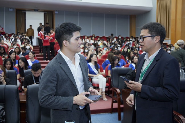 ban-to-chuc-va-top-39-hoa-hau-hoan-vu-viet-nam-gap-go-ban-lanh-dao-tinh-lam-dong-TGNGUOINOITIENG4