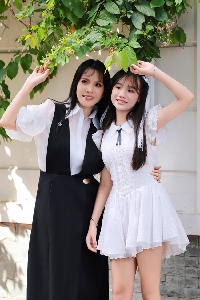 ky-luc-gia-truc-thy-giup-sophia-bao-quyen-tim-lai-niem-yeu-thich-hoc-tieng-anh-TGNGUOINOITIENG4